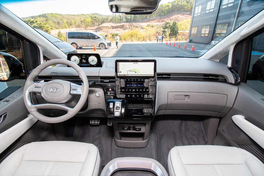 韩系新动向,22款现代mpvstaria