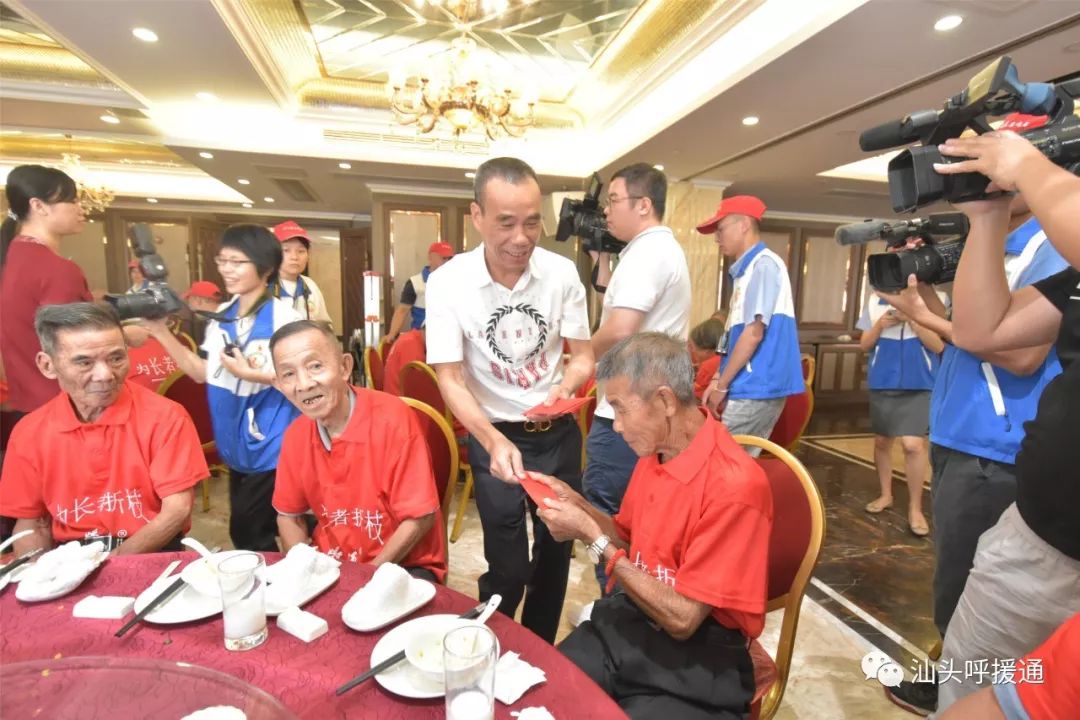 莫道桑榆晚为霞尚满天专访,莫道桑榆晚为霞尚满天央视解说