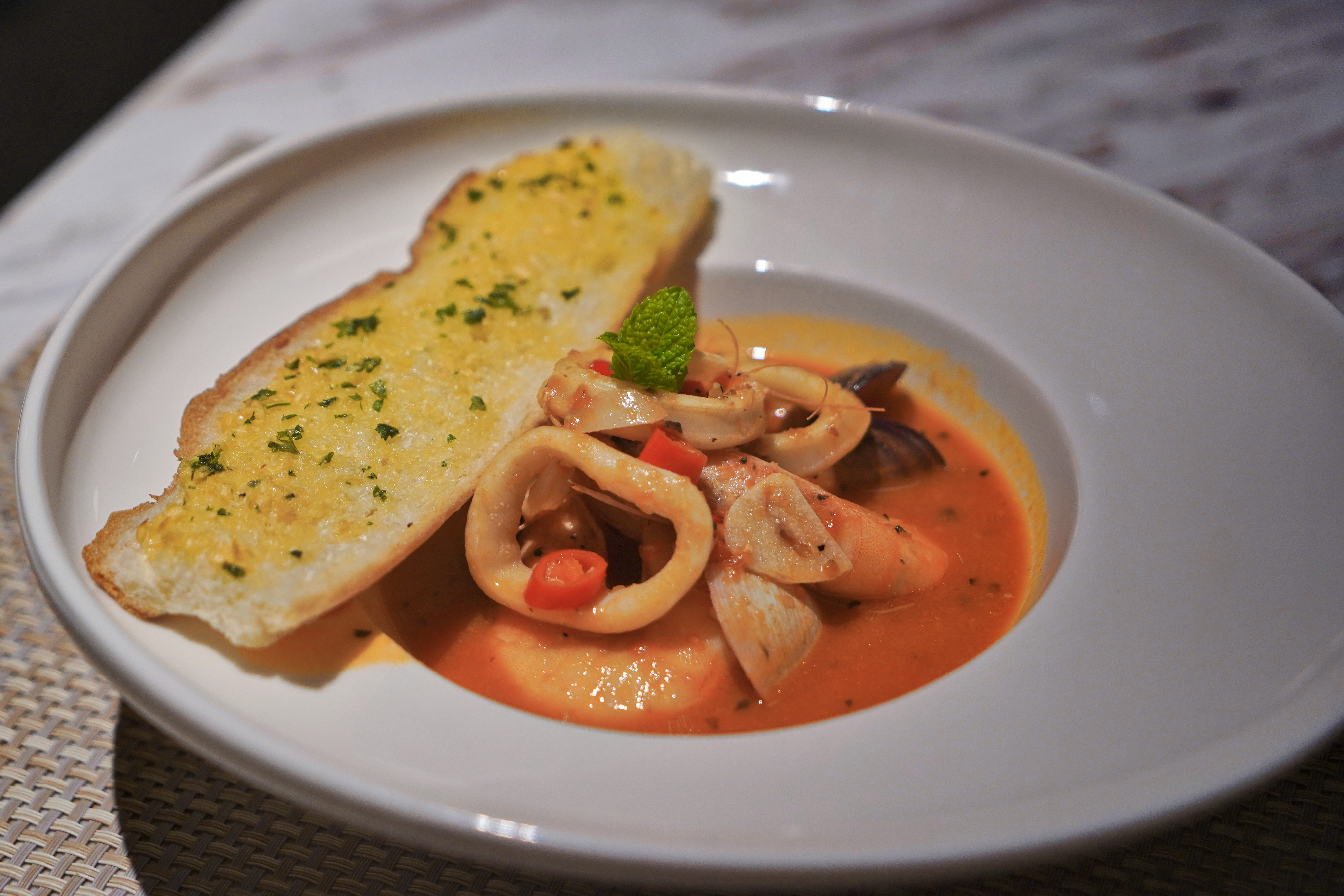 贵州黔东南千与千寻,茅台镇千与千寻