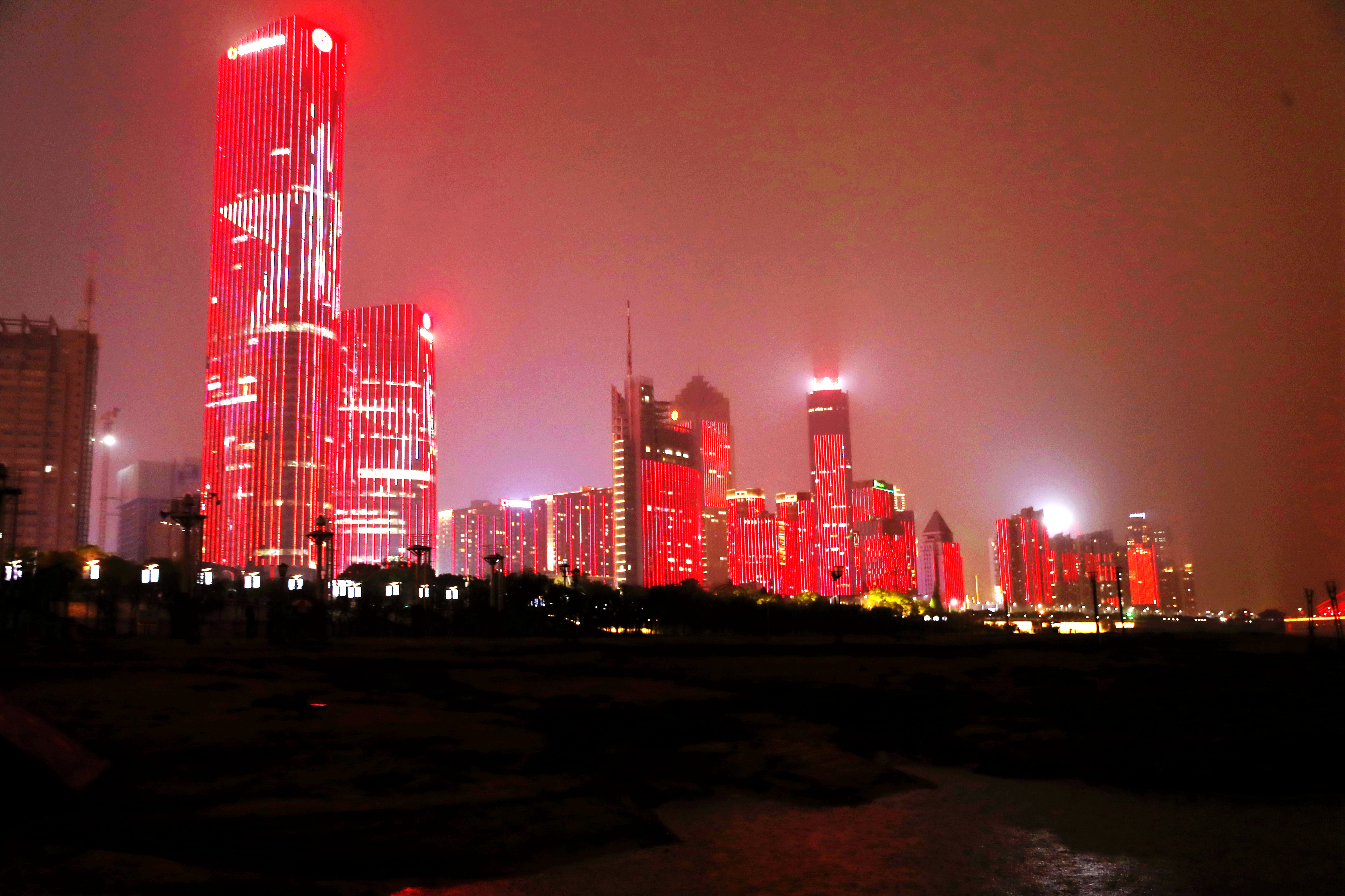 南昌一江两岸灯光秀视频,一江两岸灯光秀南昌图片