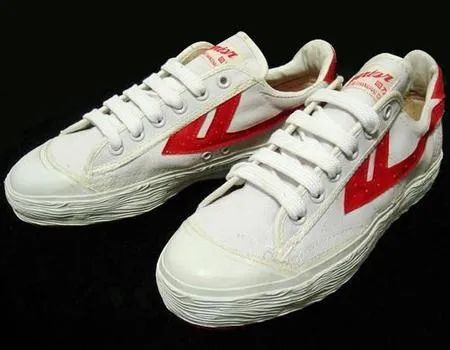 小时候的北京，我们不戴口罩，却都戴着红领巾和小黄帽儿