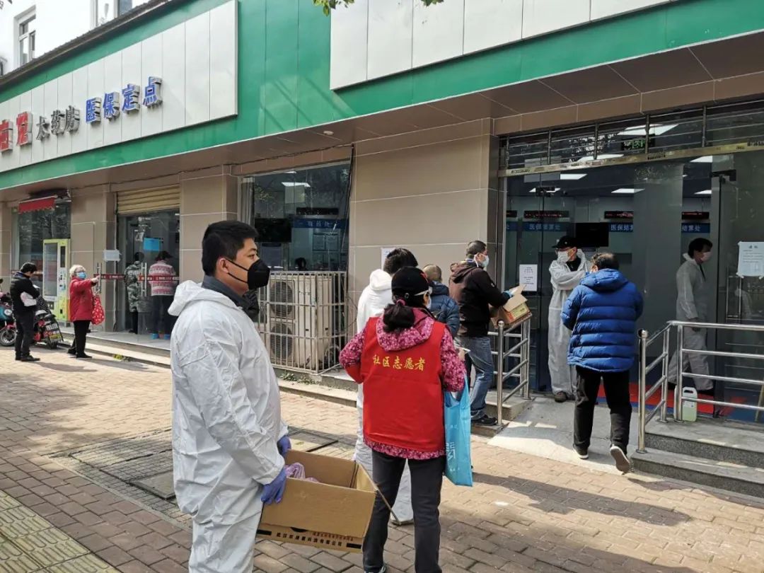 武汉市文联在行动丨用平凡微光点亮大爱仁心