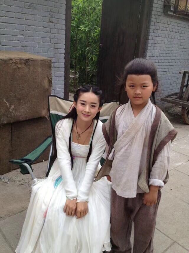 院线电影《*德朱**儿童团》热映儿童团长王子豪视岗位如命