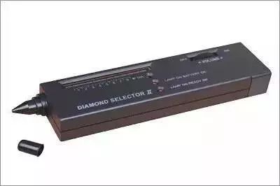 尼泊尔莫桑钻,尼泊尔莫桑钻值得买吗