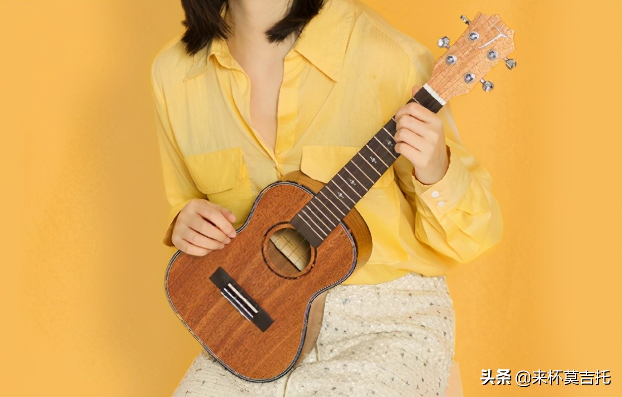 100块钱性价比最高的尤克里里,500元内公认手感最好入门吉他