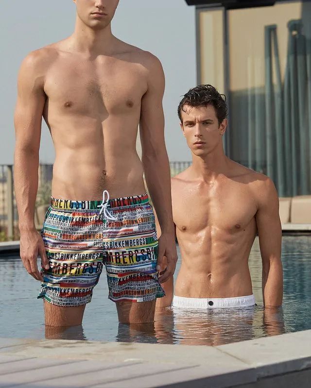 bikkembergs鍝佺墝鏈嶈,姣斿埄鏃跺搧鐗宐ikkembergs