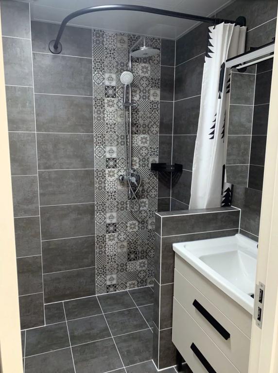 老婆坚持全屋不做吊顶，完工效果敞亮有档次，还省了2万块，晒晒