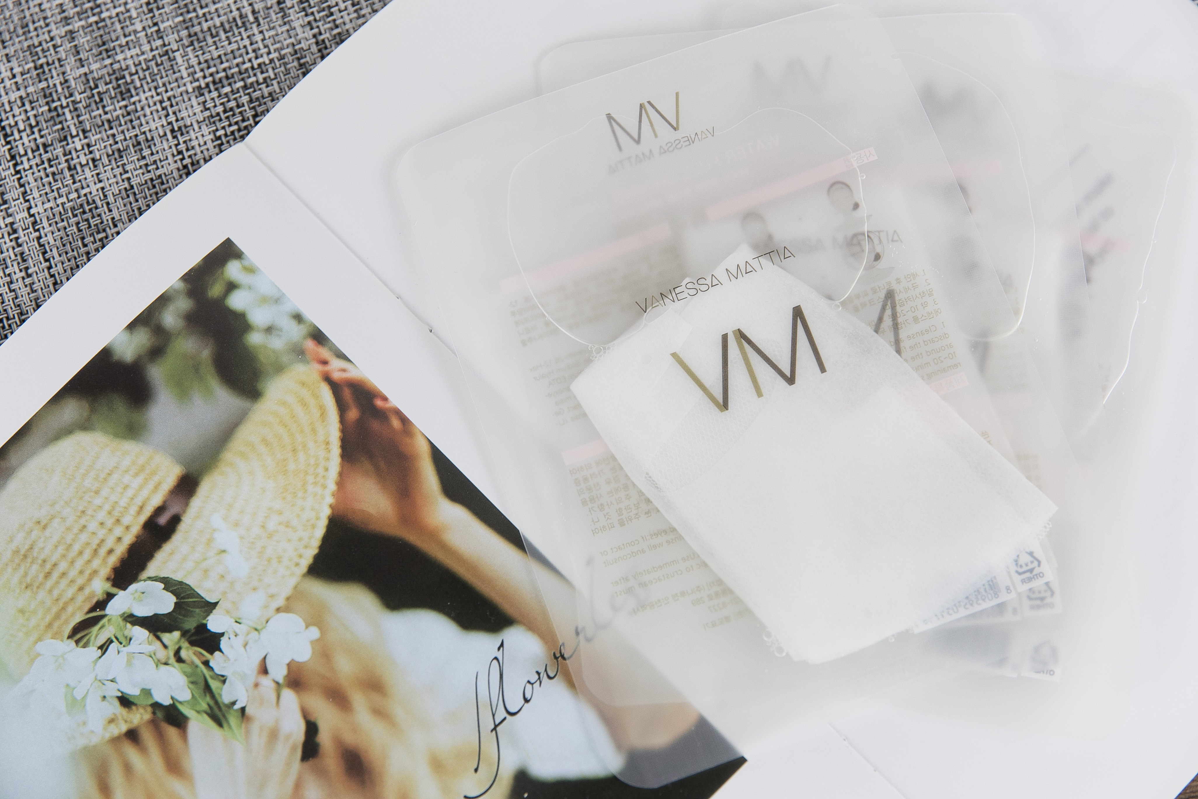 还在为繁琐的护肤步骤而烦恼吗,还在为皮肤问题困扰吗