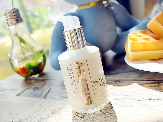 兰蔻乳液好还是希思黎好,希思黎水乳和兰蔻极光乳液哪个好