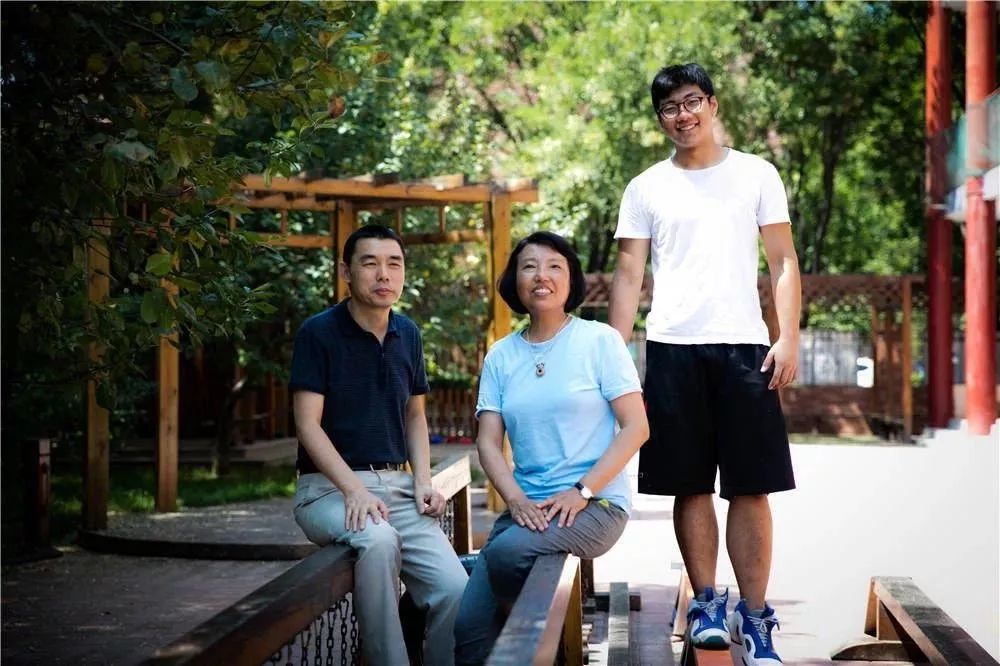 00后当官,00后这代人真的不容易