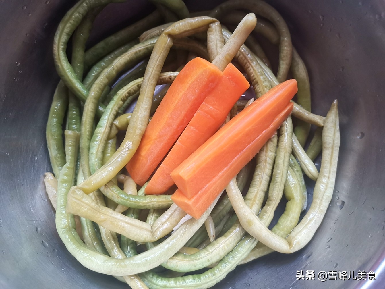 简单2步搞定四川泡菜酸辣开胃,四川泡菜的正宗做法手把手的教