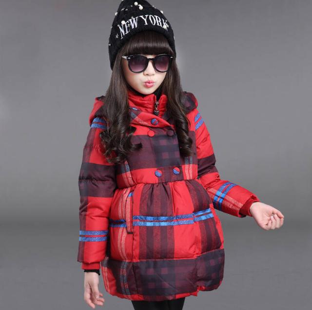 冬天给孩子穿厚棉服还是薄棉服,宝宝冬天穿棉服好还是羽绒服好