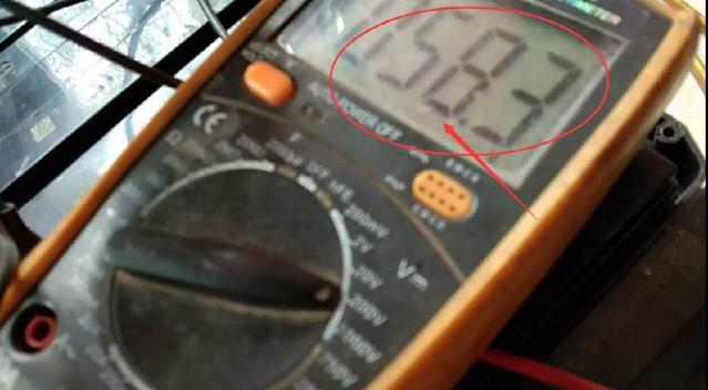 怎么确定电动车用什么型号充电器,怎么判断自己电动车充电器的型号