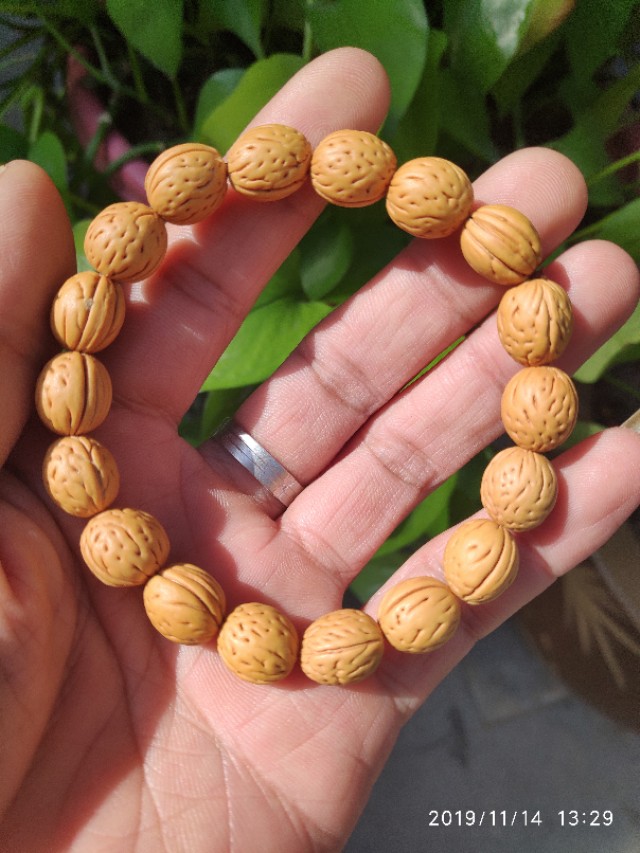 怎样挑选文玩包浆桃核,如何挑选文玩核桃