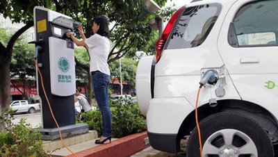 汽车充电装置设备,电动汽车自动充电装置