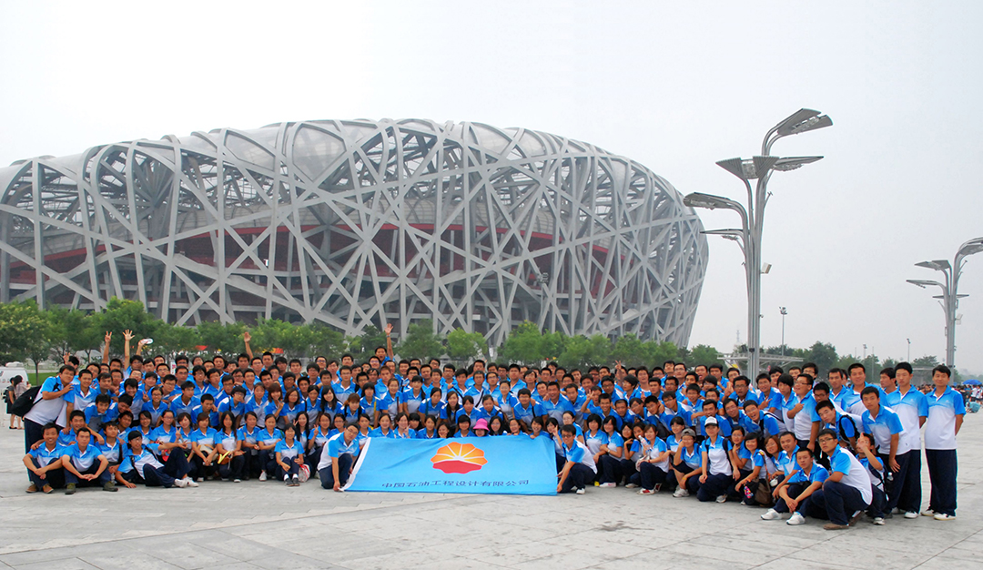 服装定制厂家找哪家,团体服装批发定制哪家好