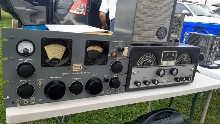 你曾经后悔过跟自己心爱的古董接收机说再见吗?