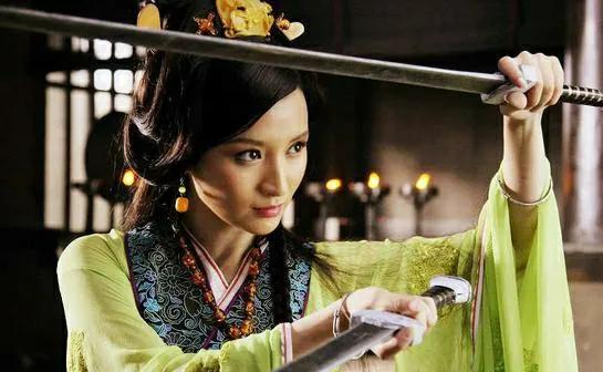 蓝盈莹和张檬对比照,张含韵蓝盈莹合照