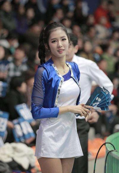 韩国棒球女神惊艳瞬间,韩国棒球女神开球视频