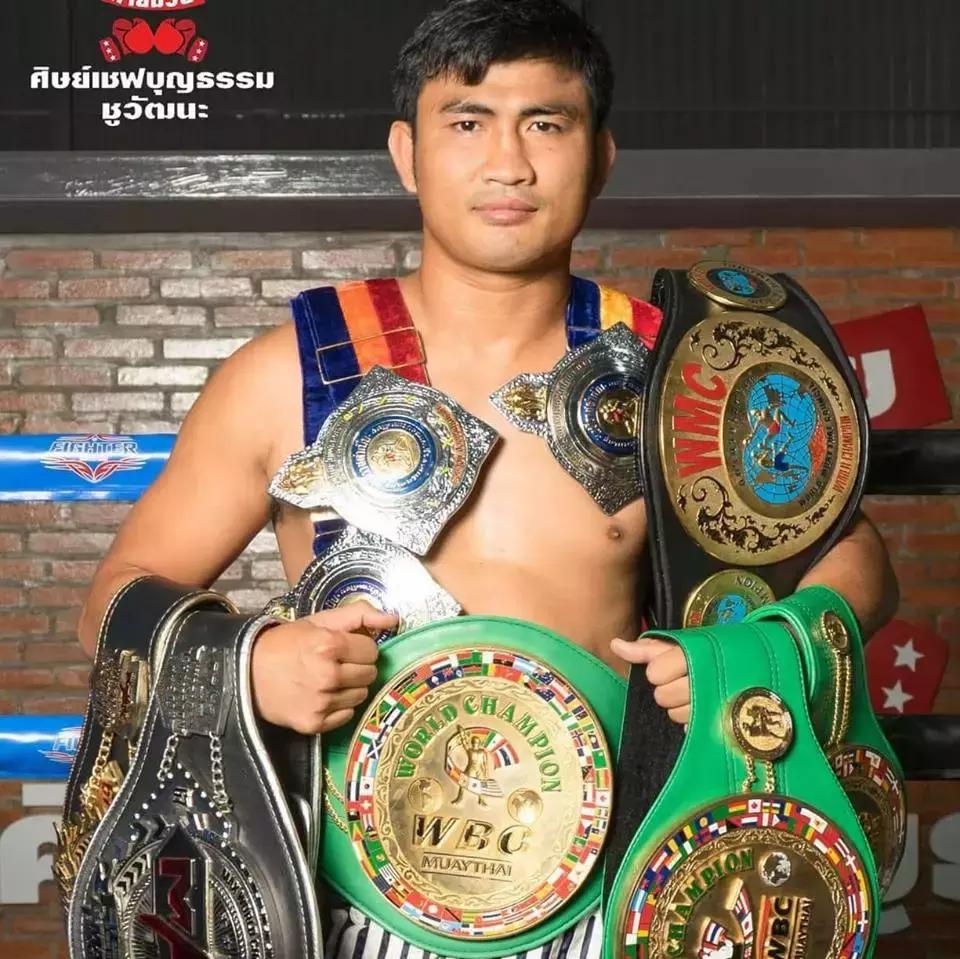 泰拳王江通猜个人集锦,泰拳王江通猜的技术特点