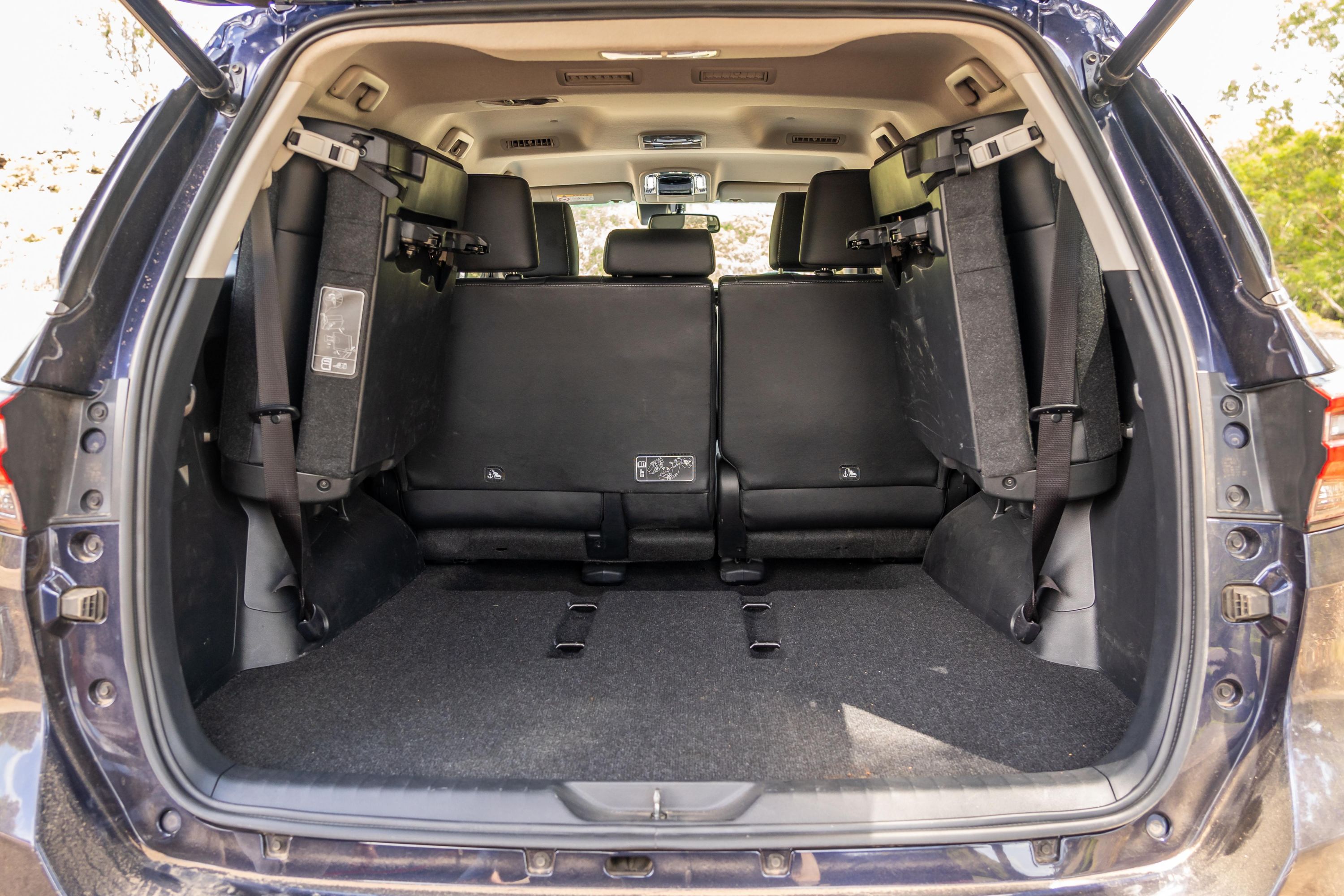 2018款丰田进口穿越者试驾,丰田穿越者对比丰田普拉多