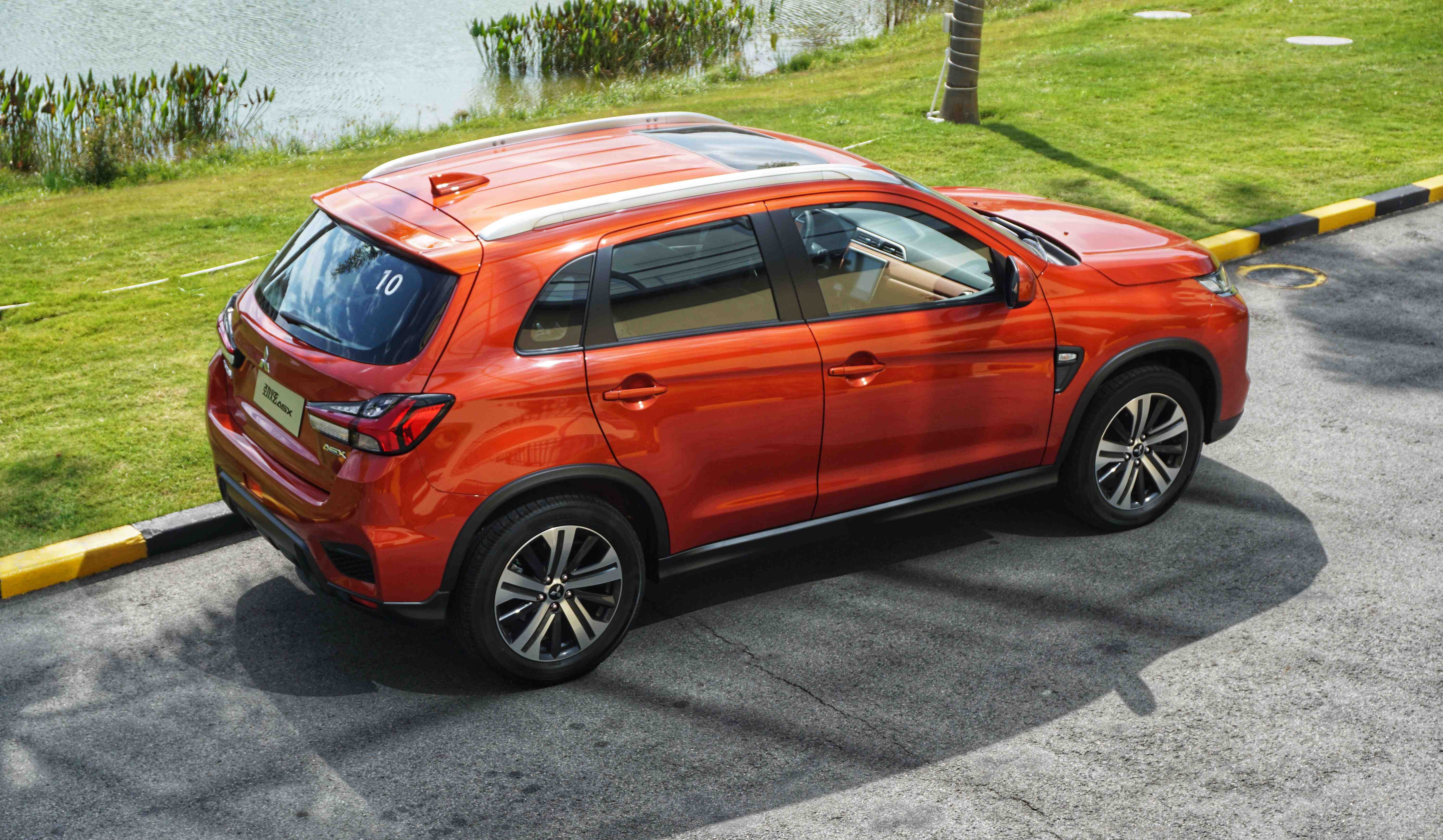 10款三菱suv,合资三菱suv十万左右的