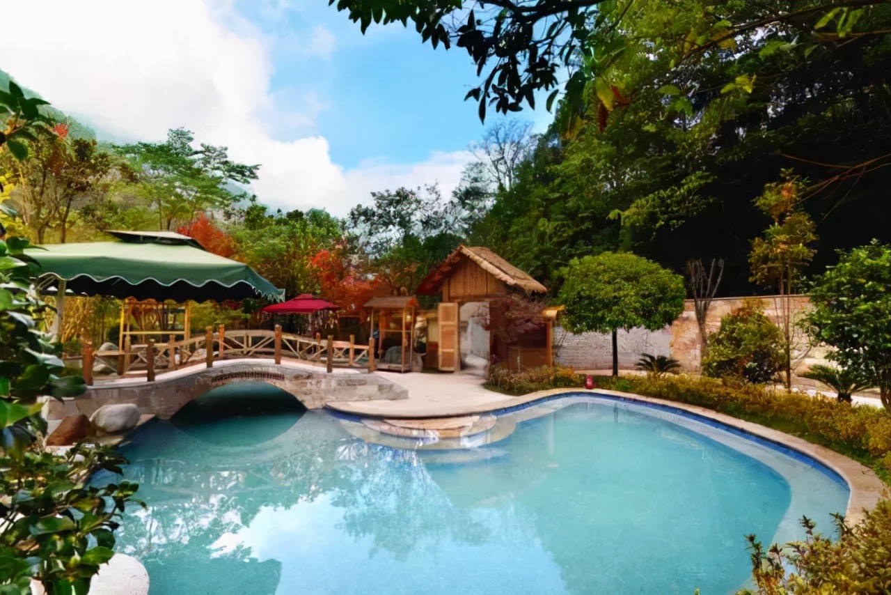 四川夏季适合泡天然温泉的地方,四川春节泡温泉推荐