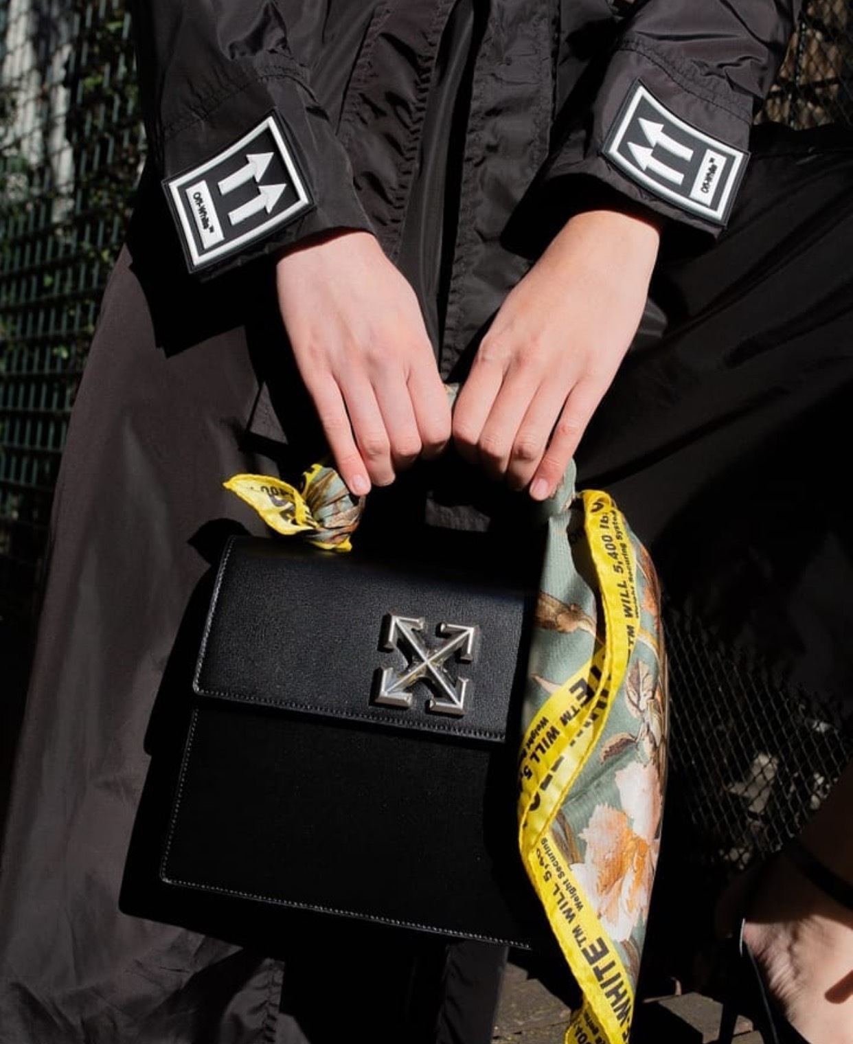 鲸潮丨年轻人不买潮牌，和咸鱼有什么区别？