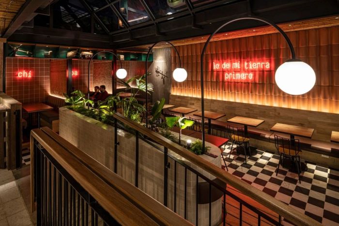 咖啡馆的闲暇时光,咖啡馆里惬意美好的时光