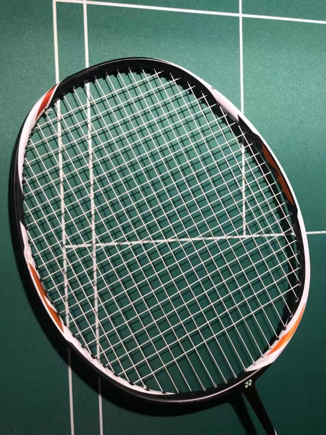 介绍羽毛球拍尤尼克斯,女生入门尤尼羽毛球拍