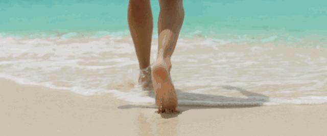 爽炸了!干丑裂的脚皮,一张完整撕掉,敢跟婴儿比姣嫩!