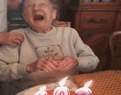 武汉29岁女子整牙掉一半,女人35六岁就开始掉牙了