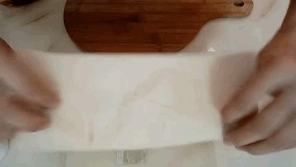 如何让面包变软不发硬,面包隔夜变硬了怎么回软