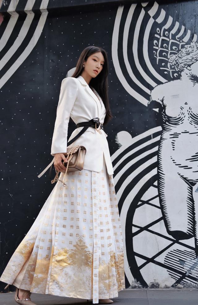 汉服与现代服饰不一样的地方,汉服是现代服装