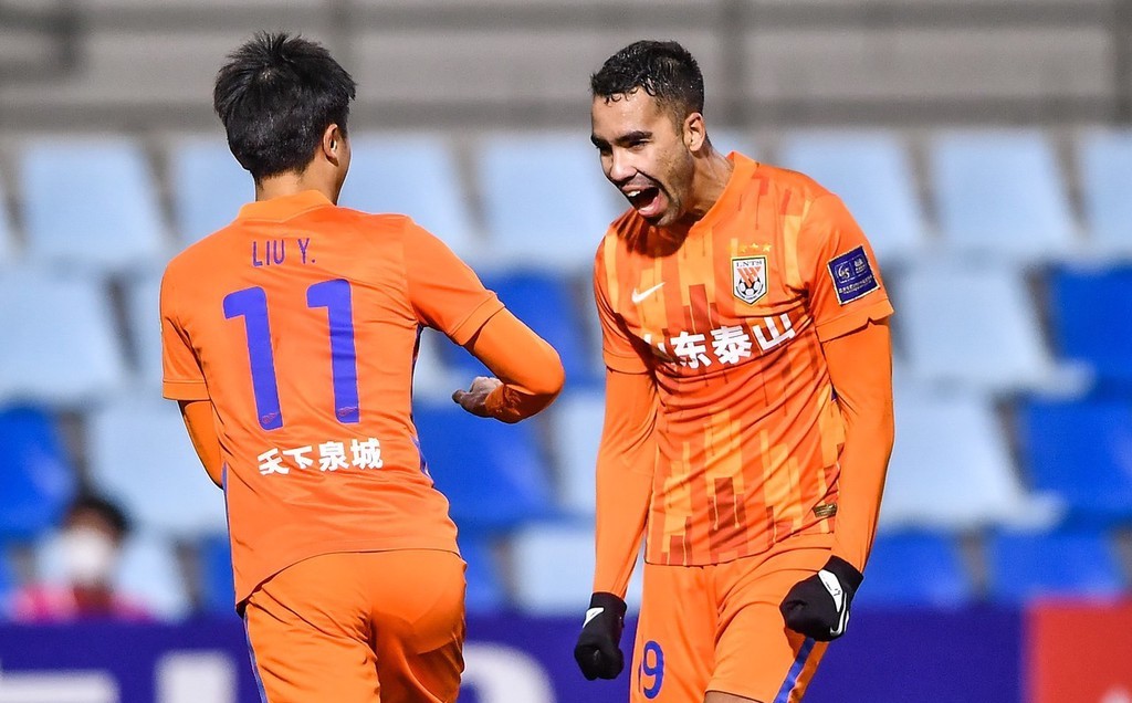 功夫足球,害人不浅!泰山队官宣7人受伤,戴琳点评河南队风格