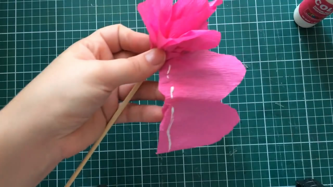 褶皱纸折花大全简单又漂亮,褶皱纸花教程简单好看