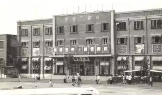 我叫石家庄，这是我2019年最新简历，请多关照！