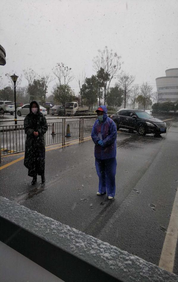 黄州安居社区有一支战斗在疫线上的红色娘子军