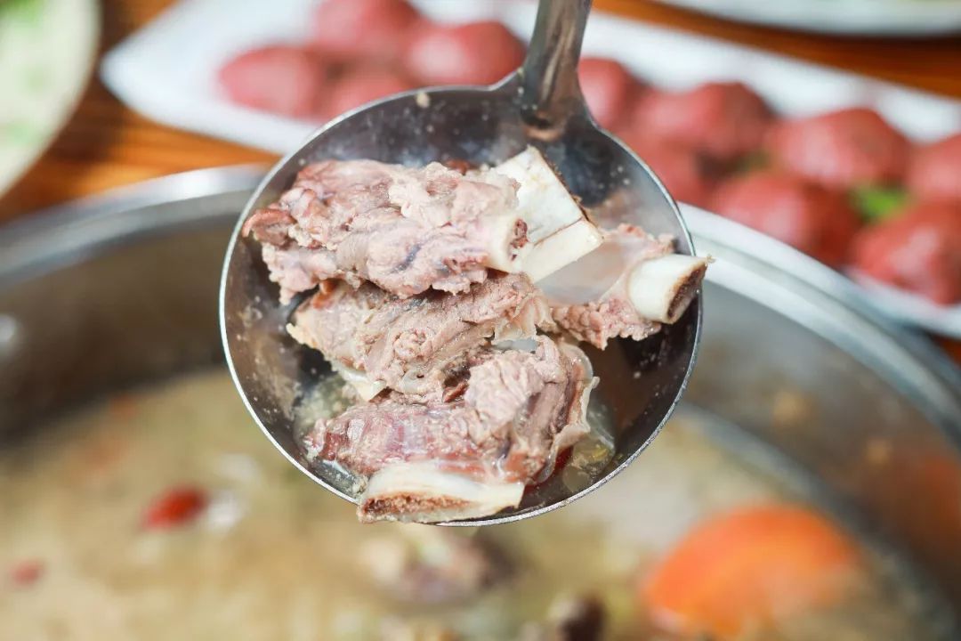 南海有间专注食驴肉的爆抵农庄，人均40元叹全驴宴