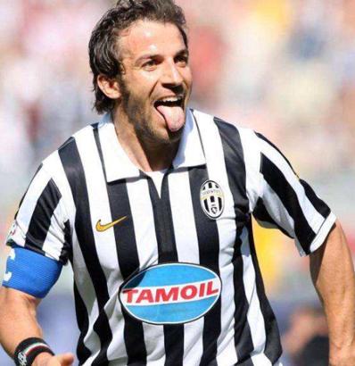 尤文图斯西甲历史最佳阵容,齐达内听到巴乔替补