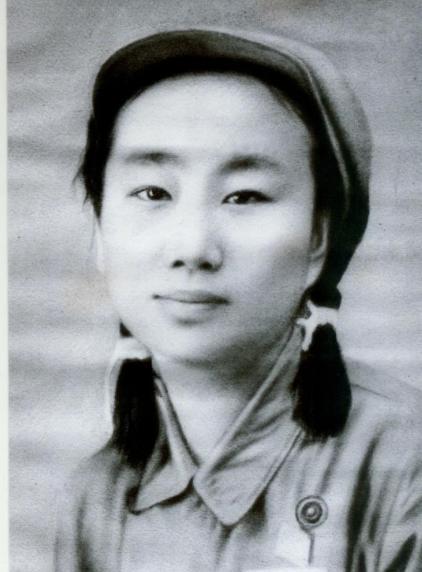 她是日本人却嫁给抗日名将,曾经的抗日英雄娶了多少老婆