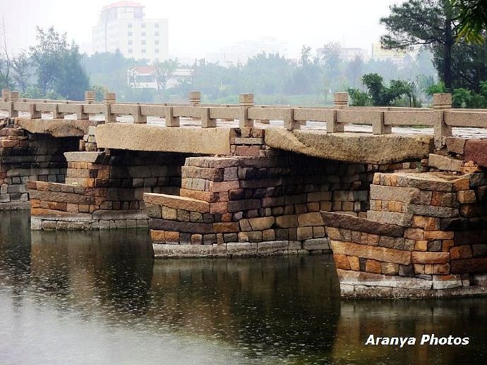 福建晋江安平桥视频,雨中安平桥
