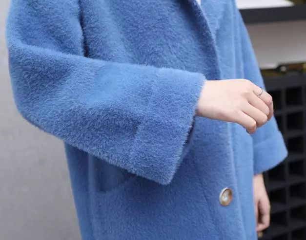 女人过了40岁就别穿得太老气了,40岁女人水貂绒搭配