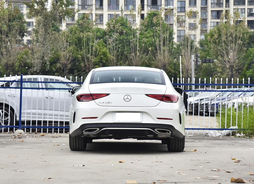 奔驰cls详细解析,花了60万提的全新奔驰