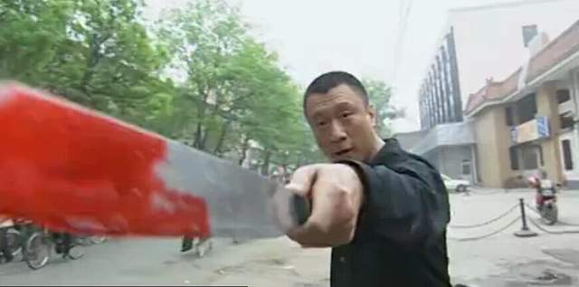 孙红雷时刻保持优雅,孙红雷冷静思考完整版