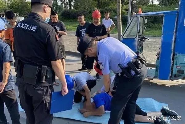 快递员中暑,快递小哥晕倒