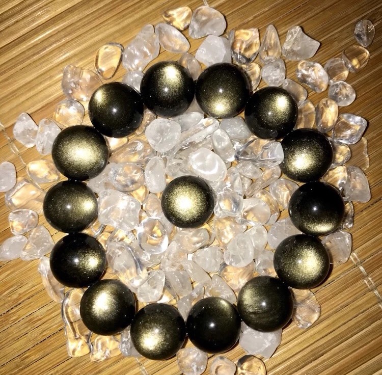 前世是岩浆，今生是宝石--你能猜出它是什么吗？