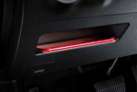 科鲁泽与卡罗拉的路线之争:追啊追啊,是谁的骄傲放纵