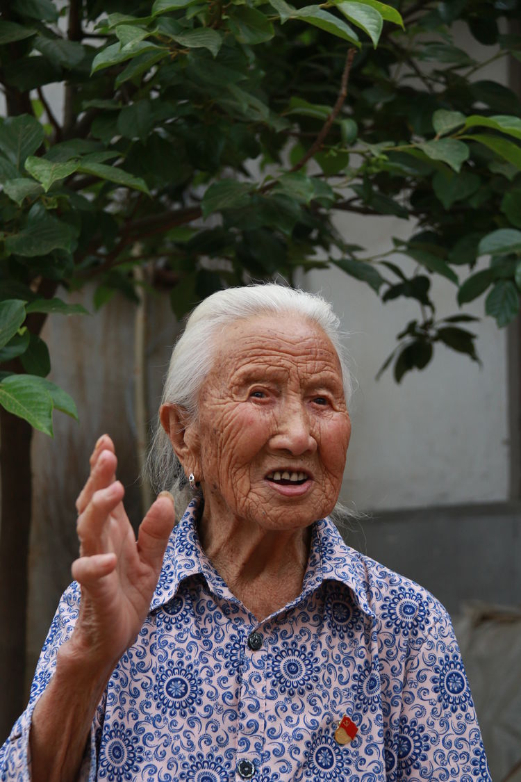 探访老党员活动记录,不忘初心牢记使命老党员走访纪实