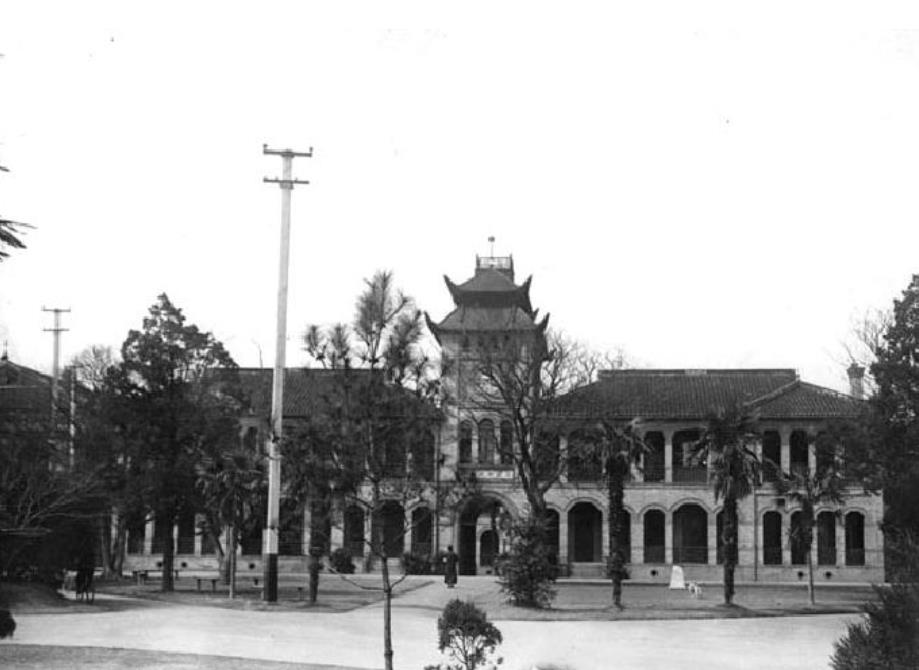 中国建立一个顶级足球学院,中国最牛逼的足球大学